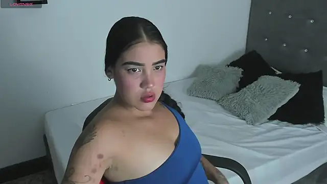 Snapshot of Rossamber chatting on April 2026 08:20:02 PM Rossamber online show from April 2026 08:20:02 PM