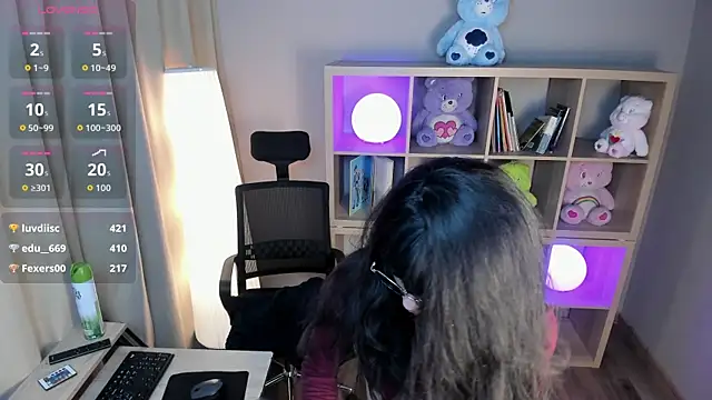Saphyralux online show from June 2026 10:10:01 AM