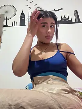 Emmaliz14 online show from April 2026 08:37:02 PM