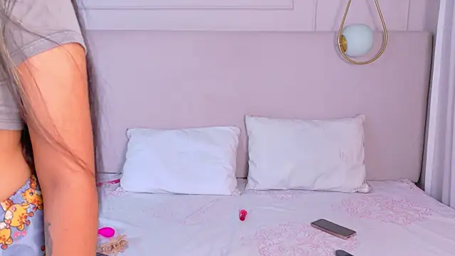 ThalianaRosse online show from April 2026 03:24:01 AM