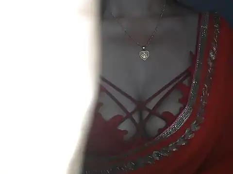 alyna1 online show from April 2026 05:42:01 AM