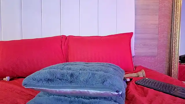 KerlenTeen online show from April 2026 07:45:01 AM