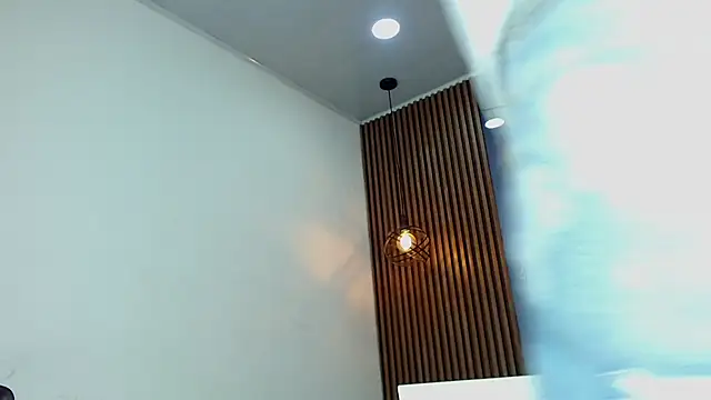 LuckyBluex online show from April 2026 02:09:01 PM