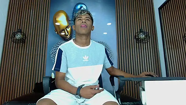 LuckyBluex online show from April 2026 11:33:01 AM