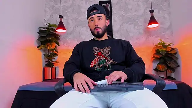 martin foster  online show from April 2026 04:08:02 AM