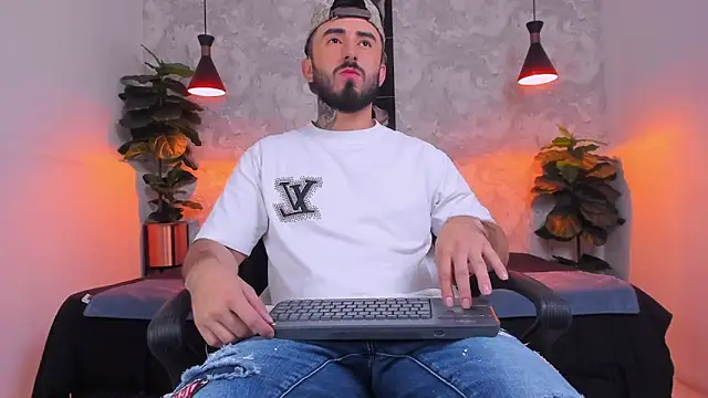 martin foster  online show from April 2026 04:08:02 AM