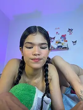 Snapshot of Emycarver09_ chatting on April 2026 12:46:02 PM Emycarver09 online show from April 2026 12:46:02 PM