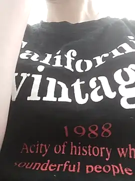 Snapshot of Saryloveparadise chatting on April 2026 01:23:01 AM Saryloveparadise online show from April 2026 01:23:01 AM