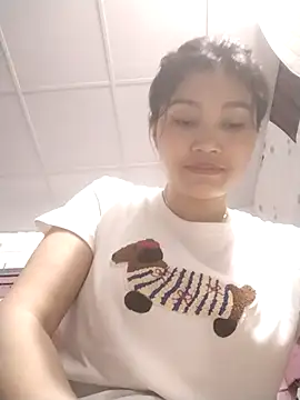 Snapshot of Saryloveparadise chatting on April 2026 06:47:02 PM Saryloveparadise online show from April 2026 06:47:02 PM