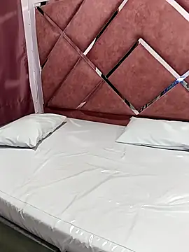 Snapshot of LucaColmal chatting on April 2026 08:53:02 AM LucaColmal online show from April 2026 08:53:02 AM