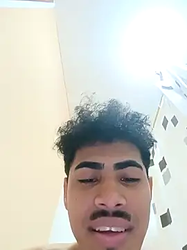 Snapshot of LucaColmal chatting on April 2026 12:36:02 AM LucaColmal online show from April 2026 12:36:02 AM