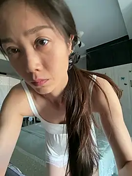 Snapshot of yuanpu0925 chatting on May 2026 10:46:02 PM yuanpu0925 online show from May 2026 10:46:02 PM