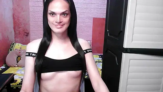 Snapshot of Bella_CiaoX chatting on April 2026 07:37:01 PM Bella CiaoX online show from April 2026 07:37:01 PM