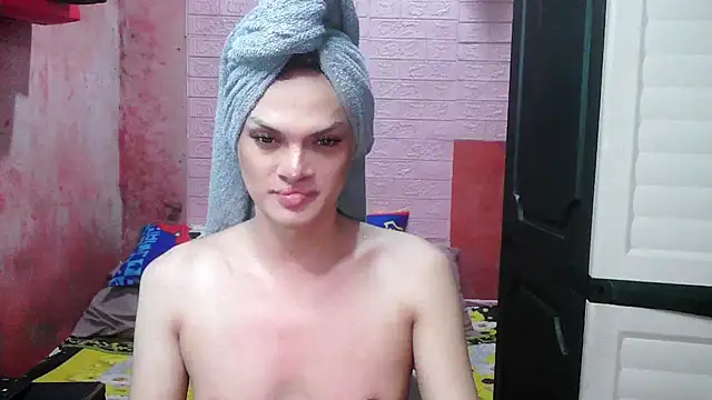 Snapshot of Bella_CiaoX chatting on May 2026 11:58:01 AM Bella CiaoX online show from May 2026 11:58:01 AM