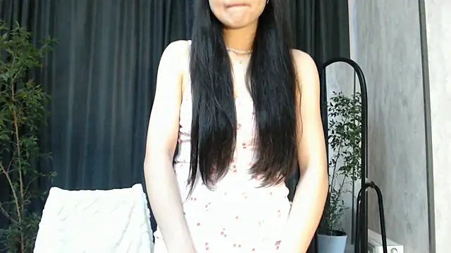 SecretTiny online show from April 2026 12:33:01 PM