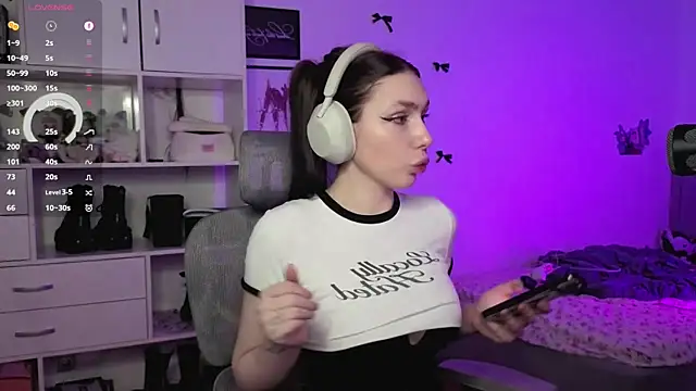 JustEvalove online show from April 2026 04:02:02 PM