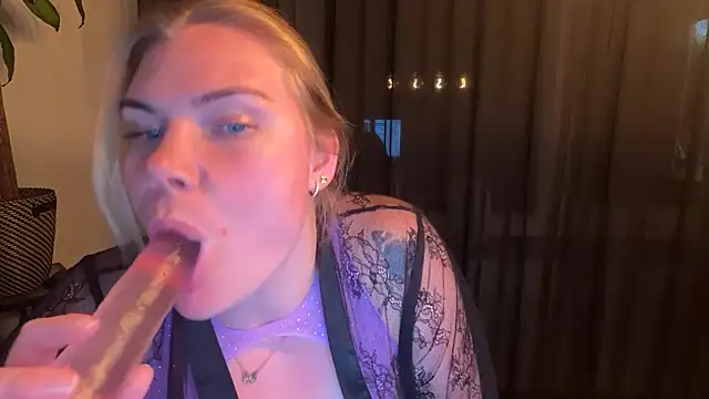 Snapshot of SexyBlondJoanna-Exclusief chatting on March 2026 07:15:02 PM SexyBlondJoanna-Exclusief online show from March 2026 07:15:02 PM