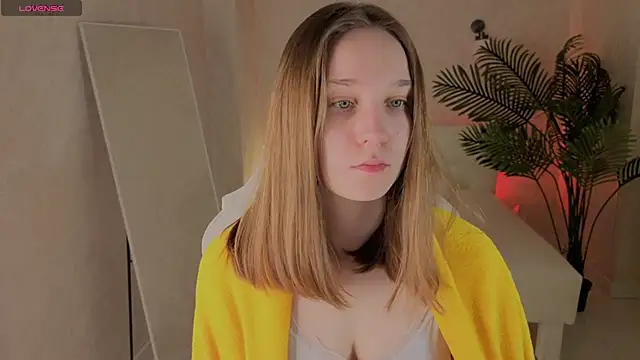 SweetieBlush online show from April 2026 01:01:02 AM