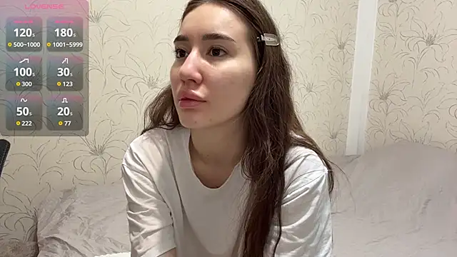 Snapshot of NamiLoon chatting on April 2026 02:17:01 AM NamiLoon online show from April 2026 02:17:01 AM