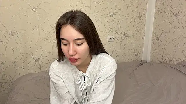 Snapshot of NamiLoon chatting on March 2026 04:14:01 AM NamiLoon online show from March 2026 04:14:01 AM