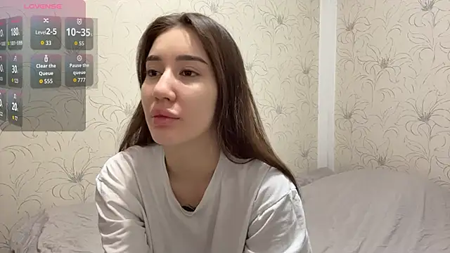 Snapshot of NamiLoon chatting on April 2026 04:06:01 AM NamiLoon online show from April 2026 04:06:01 AM