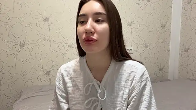 Snapshot of NamiLoon chatting on March 2026 04:14:01 AM NamiLoon online show from March 2026 04:14:01 AM