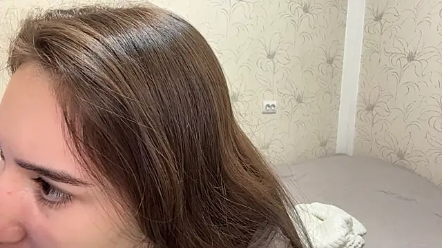 Snapshot of NamiLoon chatting on April 2026 02:46:01 AM NamiLoon online show from April 2026 02:46:01 AM