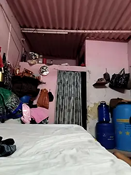 Snapshot of Kuwari_dulhan1 chatting on April 2026 02:43:02 PM Kuwari dulhan1 online show from April 2026 02:43:02 PM