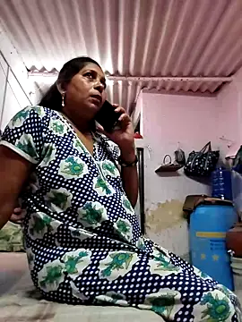 Snapshot of Kuwari_dulhan1 chatting on April 2026 03:57:02 PM Kuwari dulhan1 online show from April 2026 03:57:02 PM