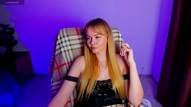 Kirasweetlove online show from April 2026 08:16:02 AM