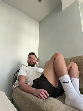 Arin21201 online show from April 2026 12:52:01 PM