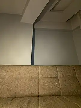 Arin21201 online show from April 2026 09:43:02 PM