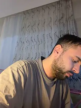 Arin21201 online show from April 2026 08:02:01 PM