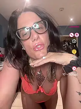 IvyBelleMilf online show from May 2026 09:24:02 PM
