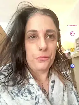 IvyBelleMilf online show from April 2026 01:24:02 PM