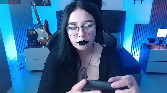 Nyxnocturne online show from April 2026 12:07:02 PM