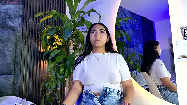 Amaia aa  online show from April 2026 07:40:02 PM