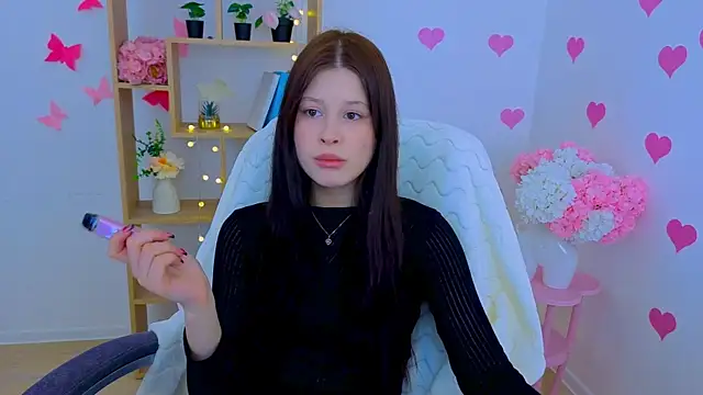 Snapshot of EvaOnyx chatting on April 2026 09:00:01 AM EvaOnyx online show from April 2026 09:00:01 AM