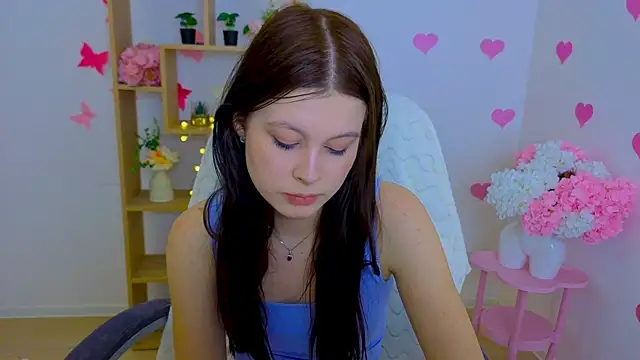 Snapshot of EvaOnyx chatting on April 2026 11:05:02 AM EvaOnyx online show from April 2026 11:05:02 AM