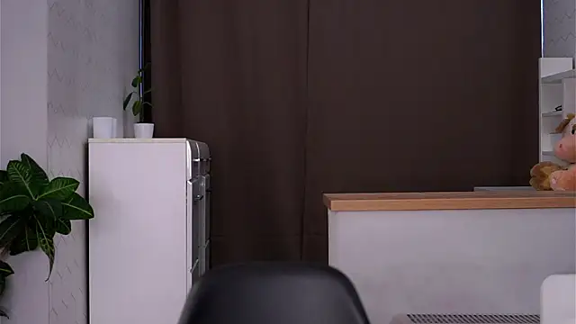 Snapshot of sinfulThea chatting on April 2026 11:38:02 AM sinfulThea online show from April 2026 11:38:02 AM