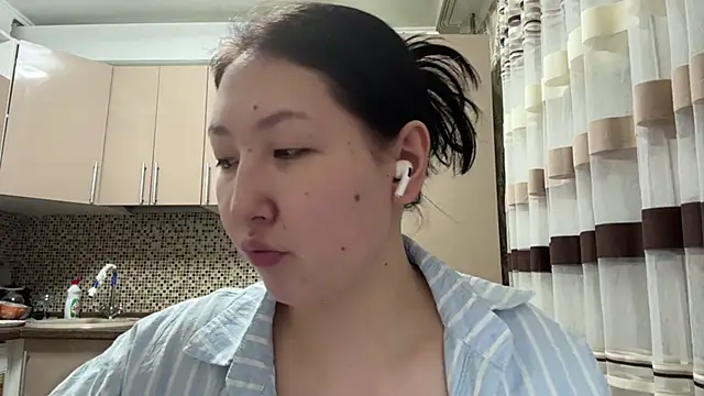 Ameliya kim online show from April 2026 09:20:01 PM