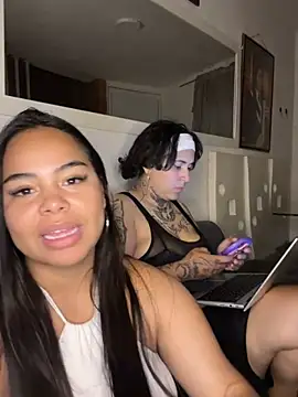 lunaa love online show from May 2026 11:49:02 PM