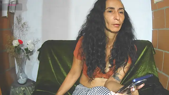 SamanttaLopez online show from May 2026 12:11:01 PM