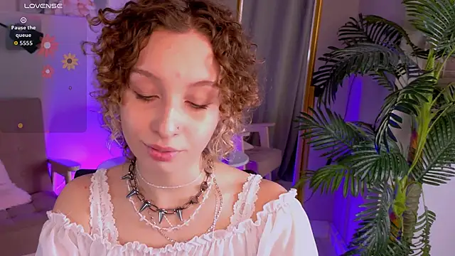 Snapshot of miasun_shine chatting on April 2026 05:47:01 AM miasun shine online show from April 2026 05:47:01 AM