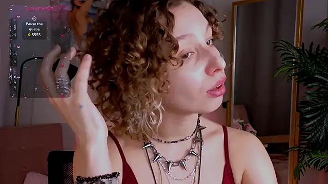 Snapshot of miasun_shine chatting on March 2026 06:48:02 AM miasun shine online show from March 2026 06:48:02 AM