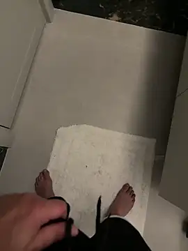 icemanhotwomen online show from April 2026 11:44:01 PM