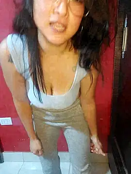 Snapshot of Steffanny2026 chatting on April 2026 11:44:01 PM Steffanny2026 online show from April 2026 11:44:01 PM