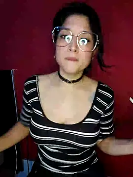 Snapshot of Steffanny2026 chatting on April 2026 10:35:01 PM Steffanny2026 online show from April 2026 10:35:01 PM