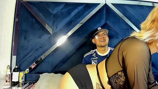 BarbieAndMax online show from April 2026 04:54:02 PM