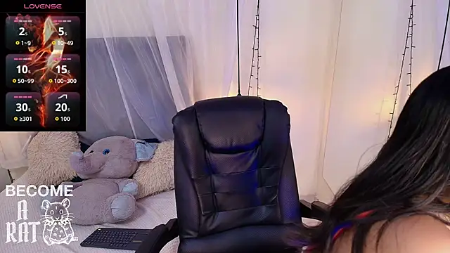 Honeyy 01 online show from May 2026 07:45:02 PM